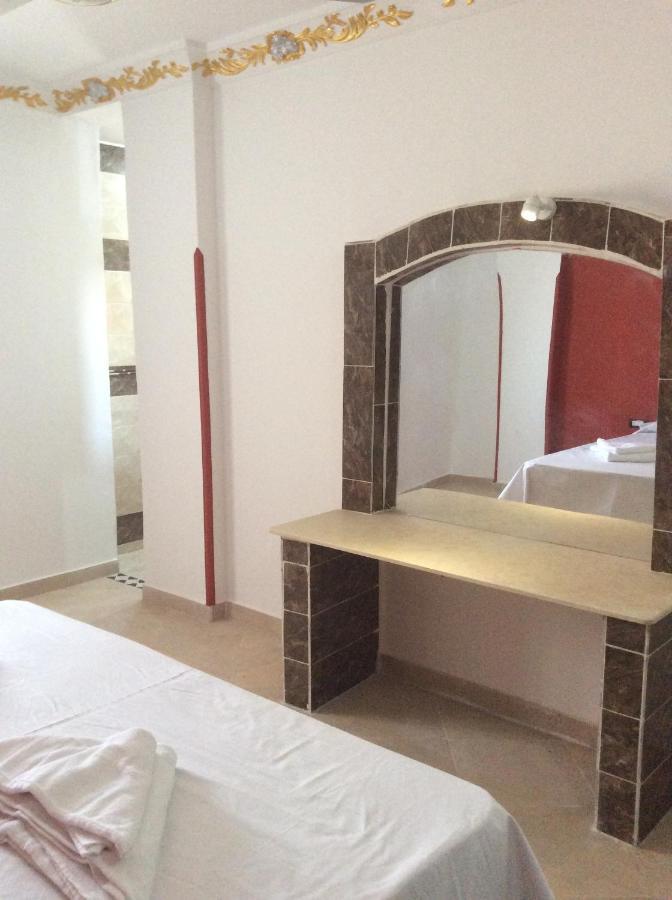 The Brown House Apartamento Luksor Exterior foto